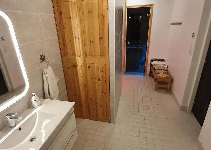 Vikendica White House