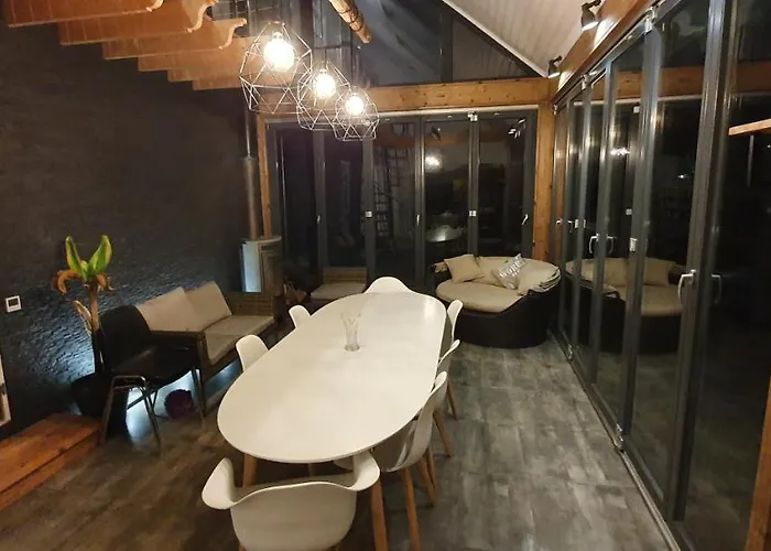 Vikendica White House Parnu